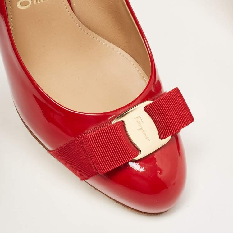 Pre Owned Salvatore Ferragamo Red Patent Leather Vara Bow Pumps Size 41