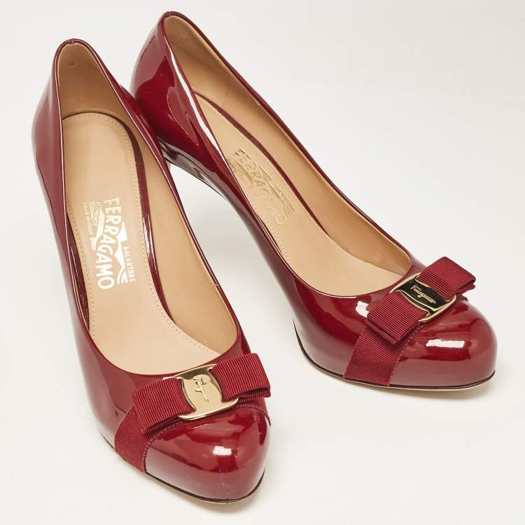 Pre Owned Salvatore Ferragamo Burgundy Patent Leather Vara Bow Pumps Size 41