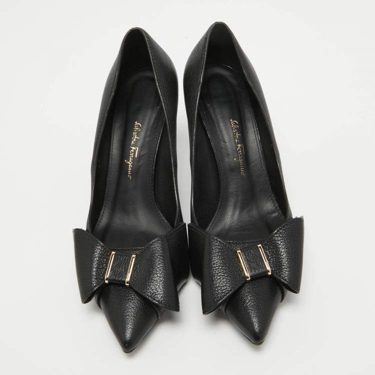 Pre Owned Salvatore Ferragamo Black Leather Bow Pointed Toe Pumps Size 37.5
