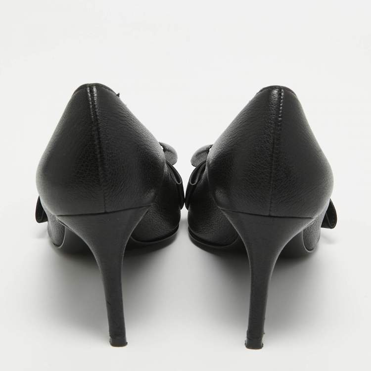 Pre Owned Salvatore Ferragamo Black Leather Bow Pointed Toe Pumps Size 37.5