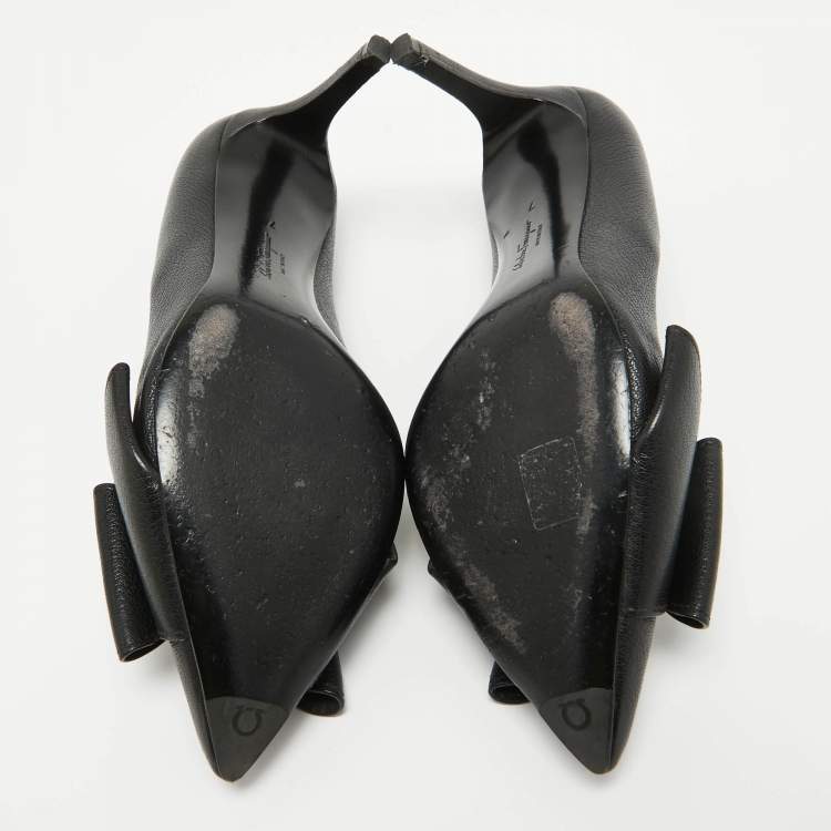 Pre Owned Salvatore Ferragamo Black Leather Bow Pointed Toe Pumps Size 37.5