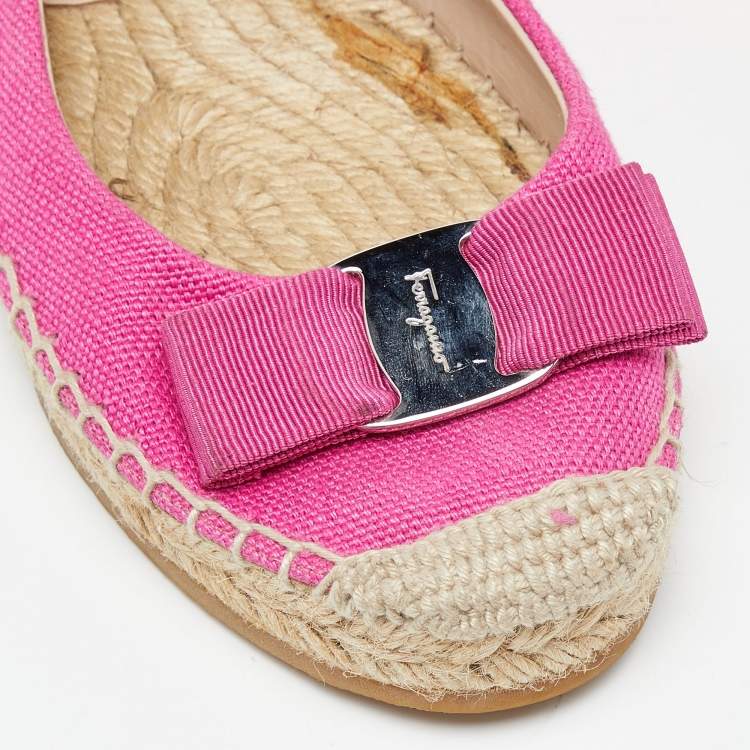 Pre Owned Salvatore Ferragamo Pink Canvas Mandy Vara Bow Espadrille Flats Size 37.5
