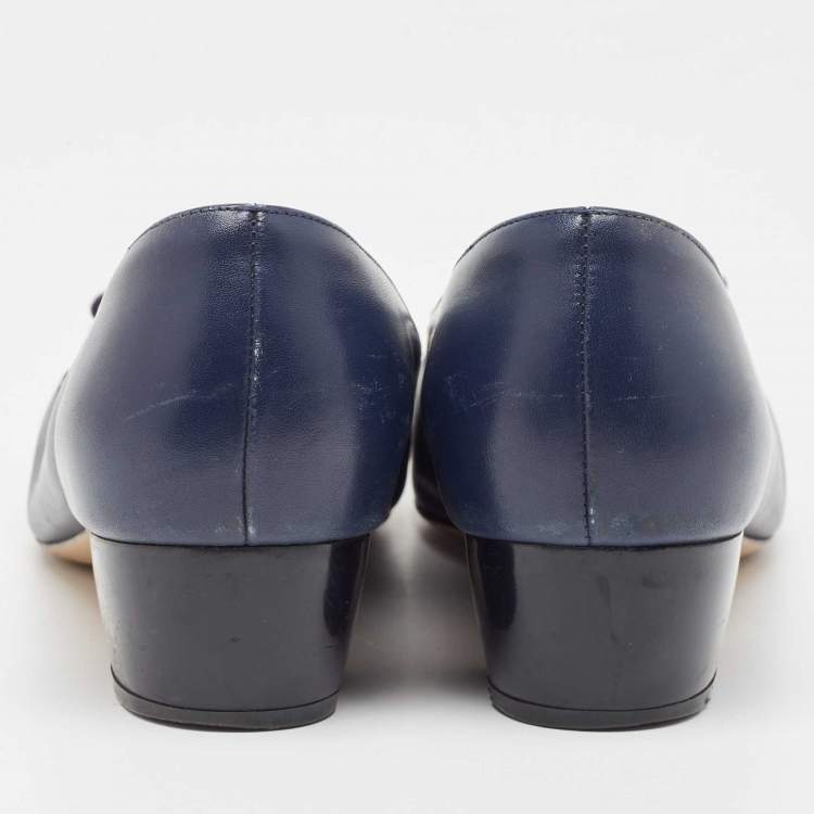 Pre Owned Salvatore Ferragamo Navy Blue Leather Vara Bow Pumps Size 39.5