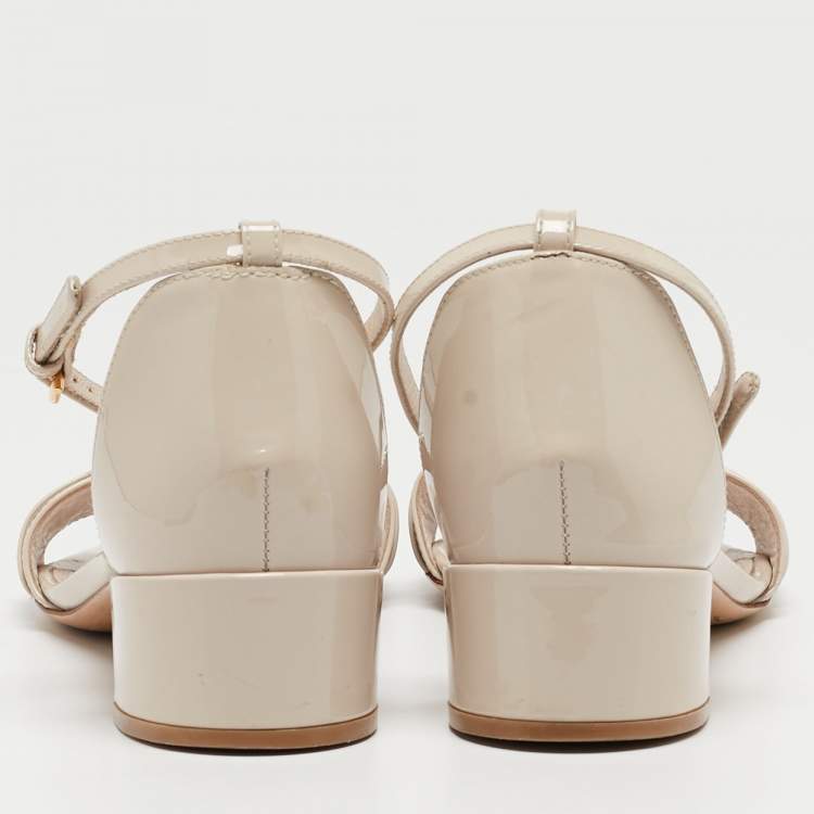 Pre Owned Salvatore Ferragamo Cream Patent Leather Como Ankle Strap Sandals Size 37.5
