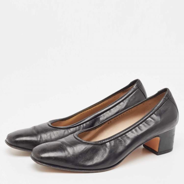 Pre Owned Salvatore Ferragamo Black Leather Pumps Size 37.5