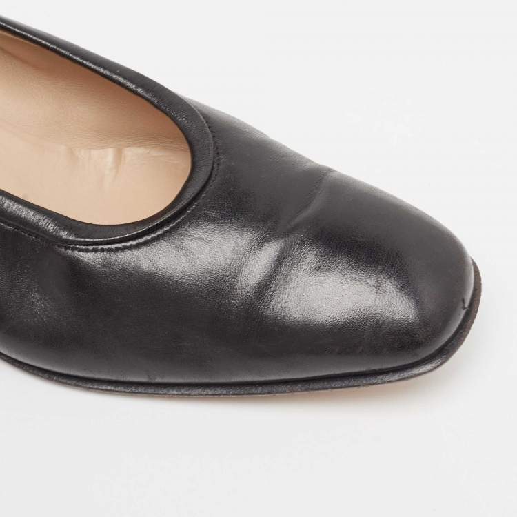 Pre Owned Salvatore Ferragamo Black Leather Pumps Size 37.5