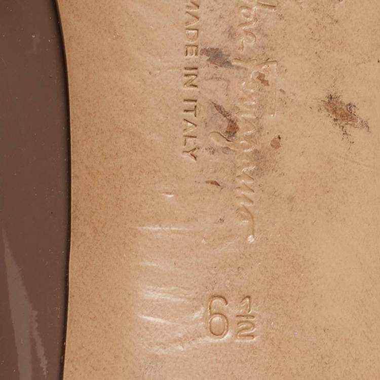 Pre Owned Salvatore Ferragamo Brown Patent Leather Vara Bow Pumps Size 37