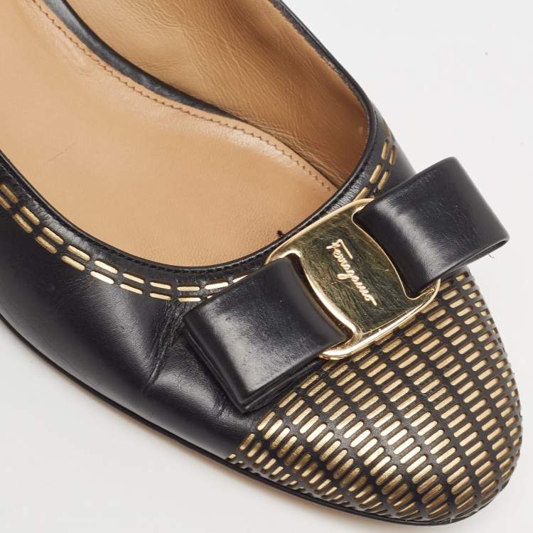 مملوكة مسبقًا Salvatore Ferragamo Black Leather Vara Stitch Block Heel Pumps Size 39.5