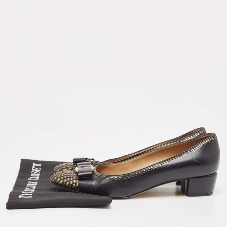مملوكة مسبقًا Salvatore Ferragamo Black Leather Vara Stitch Block Heel Pumps Size 39.5