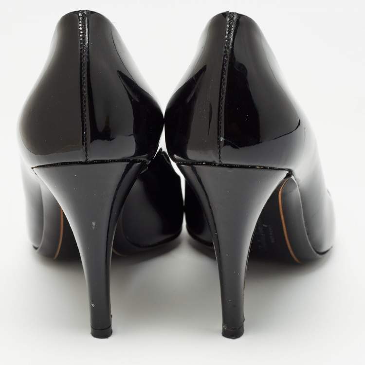 Pre Owned Salvatore Ferragamo Black Patent Leather Round Toe Pumps Size 38.5