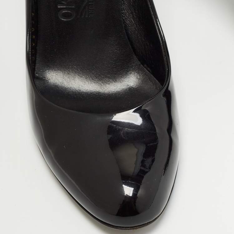 Pre Owned Salvatore Ferragamo Black Patent Leather Round Toe Pumps Size 38.5