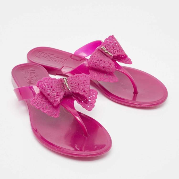 Pre Owned Salvatore Ferragamo Pink Rubber Bali Thong Sandals Size 35.5