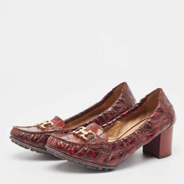 Pre Owned Salvatore Ferragamo Brown Crocodile Gancini Loafer Pumps Size 36.5