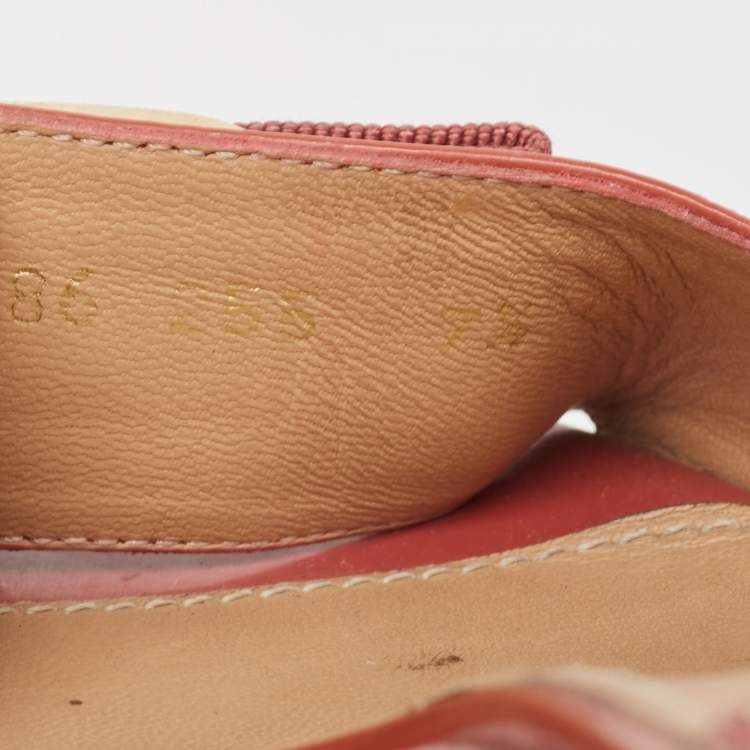 Pre Owned Salvatore Ferragamo Orange Patent Leather Bow Slide Sandals Size 37.5