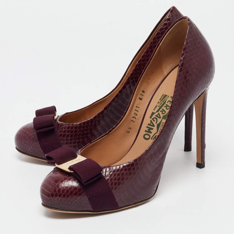 Pre Owned Salvatore Ferragamo Burgundy Python Vara Bow Pumps Size 38