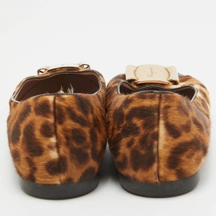 Pre Owned Salvatore Ferragamo Two Tone Leopard Print Calf Hair and Patent Sun Ballet Flats Size 38.5