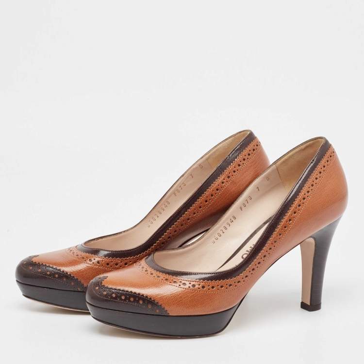 Pre Owned Salvatore Ferragamo Brown/Black Brogue Leather Platform Pumps Size 37.5
