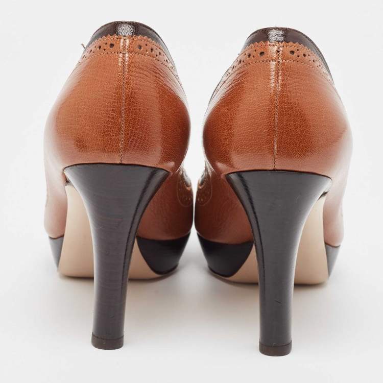 Pre Owned Salvatore Ferragamo Brown/Black Brogue Leather Platform Pumps Size 37.5