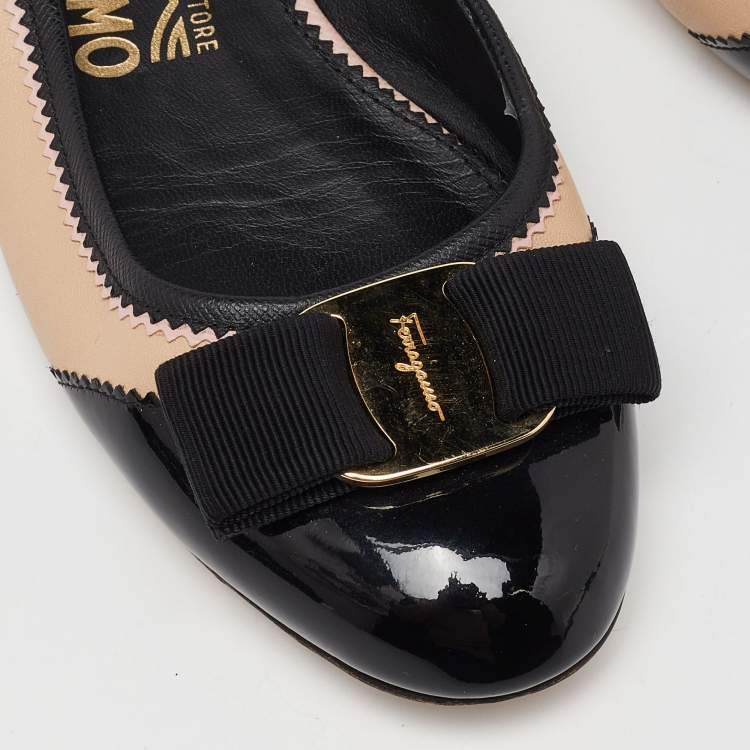 Pre Owned Salvatore Ferragamo Beige/Black Leather and Patent Leather Ballerina Flats Size 35.5