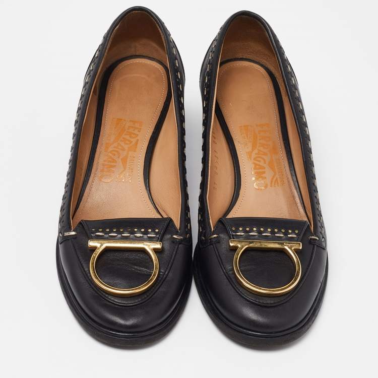 مملوكة مسبقًا Salvatore Ferragamo Black Leather Fele Gancio Detail Loafer Pumps Size 38