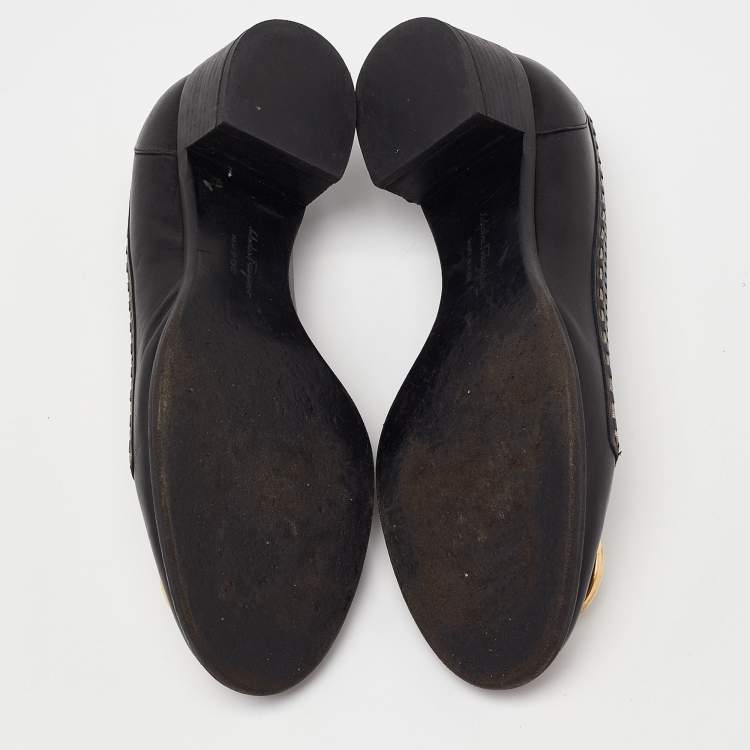 مملوكة مسبقًا Salvatore Ferragamo Black Leather Fele Gancio Detail Loafer Pumps Size 38