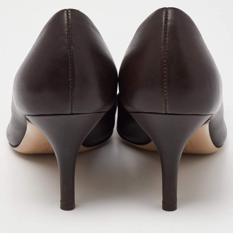 Pre Owned Salvatore Ferragamo Brown Leather Studded Vara Bow Pumps Size 37