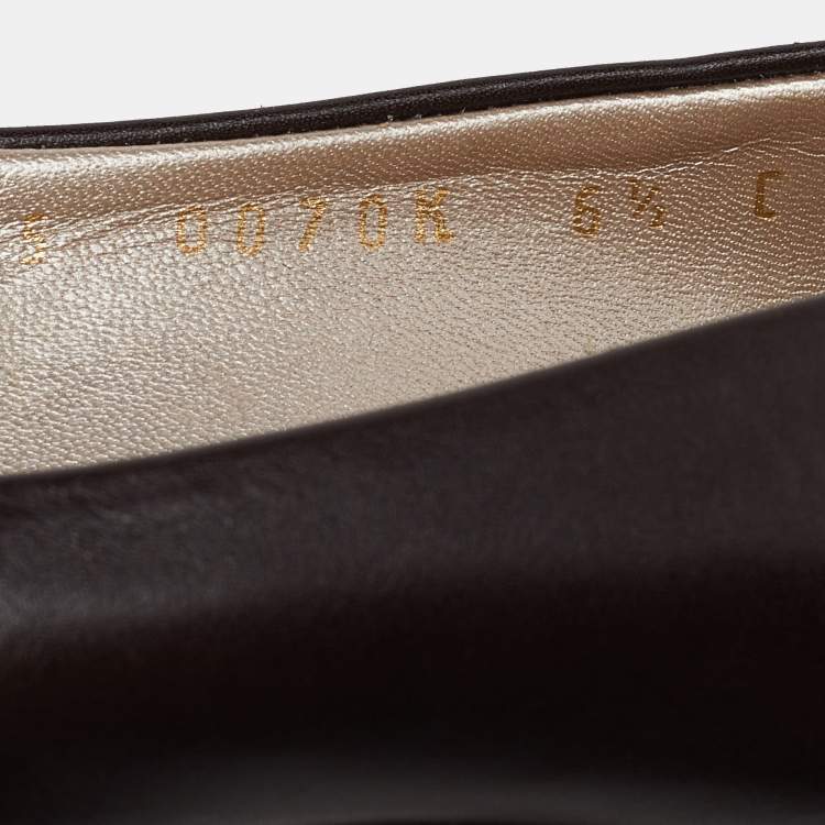 Pre Owned Salvatore Ferragamo Brown Leather Studded Vara Bow Pumps Size 37