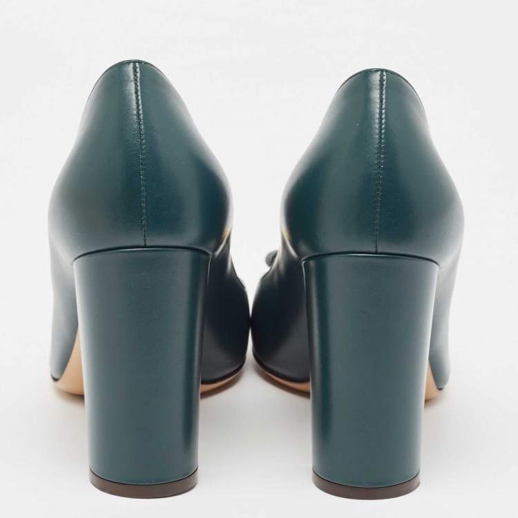 Pre Owned Salvatore Ferragamo Green Leather Vara Bow Pumps Size 39