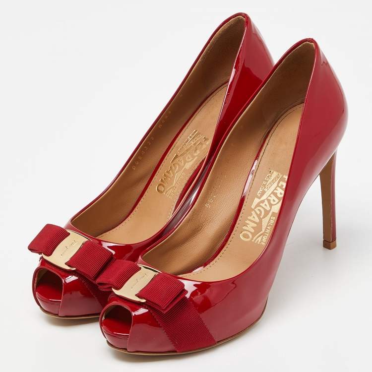 Pre Owned Salvatore Ferragamo Red Patent Leather Vara Bow Peep Toe Platform Pumps Size 38.5