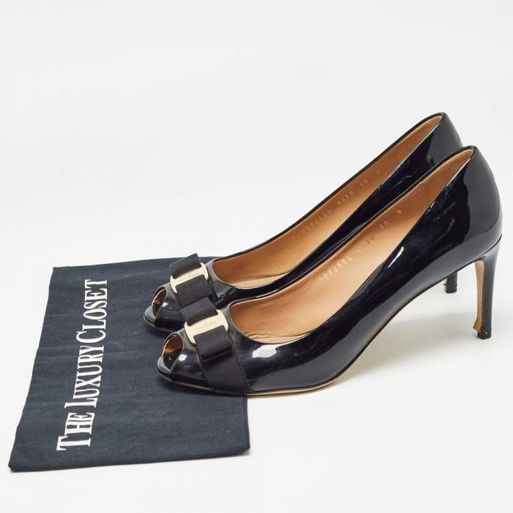 Pre Owned Salvatore Ferragamo Black Patent Leather Vara Bow Peep Toe Pumps Size 40.5