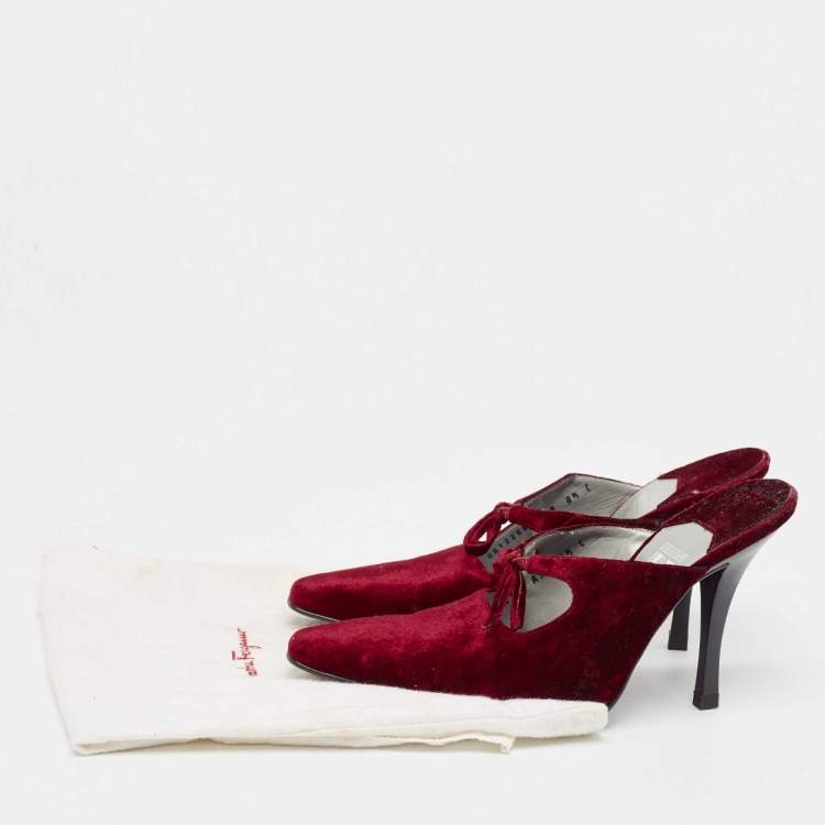 Pre Owned Salvatore Ferragamo Red Velvet Anamur Mules Size 38.5