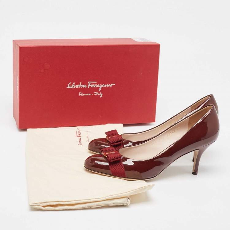 Pre Owned Salvatore Ferragamo Burgundy Patent Leather Vara Bow Pumps Size 40.5