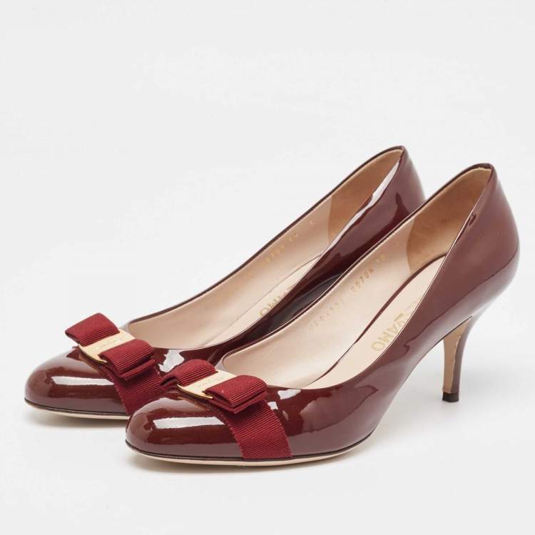 Pre Owned Salvatore Ferragamo Burgundy Patent Leather Vara Bow Pumps Size 40.5