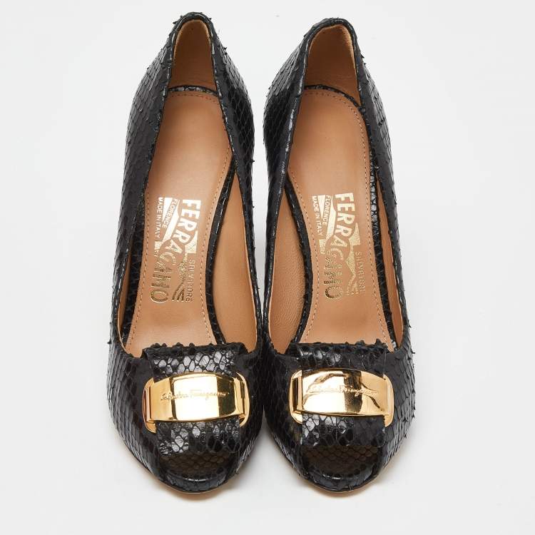 Pre Owned Salvatore Ferragamo Black Snakeskin Embossed Leather Logo Fringed Peep Toe Pumps Size 37