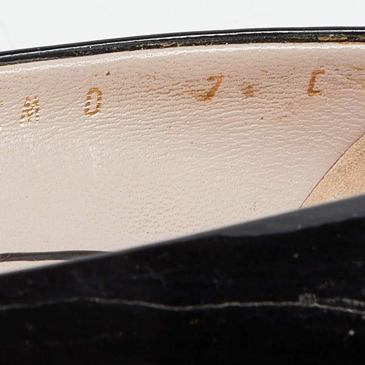 Pre Owned Salvatore Ferragamo Black Patent Leather Pumps Size 37.5