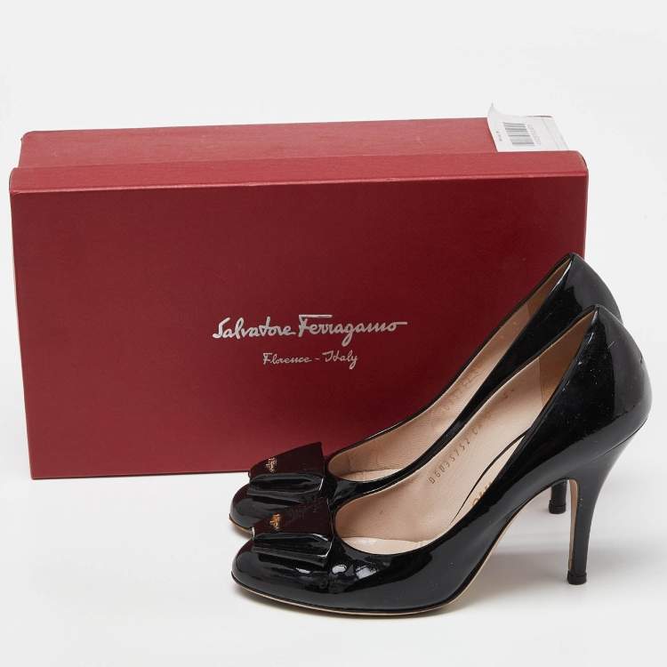 Pre Owned Salvatore Ferragamo Black Patent Leather Pumps Size 37.5
