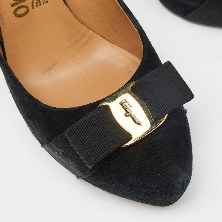 Pre Owned Salvatore Ferragamo Black Suede Carla Vara Bow Pumps Size 38