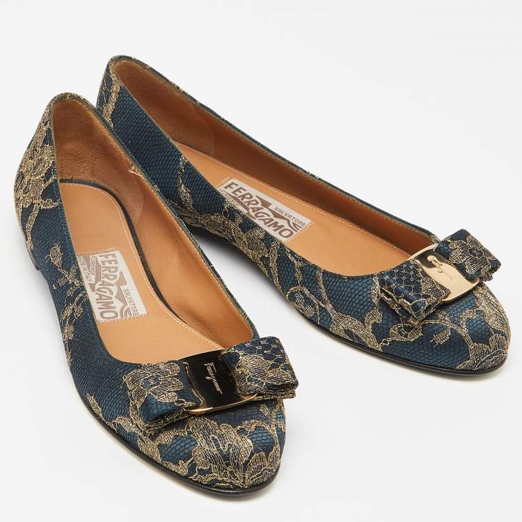 Pre Owned Salvatore Ferragamo Blue Bordeaux Satin and Lace Tarita Ballet Flats Size 36