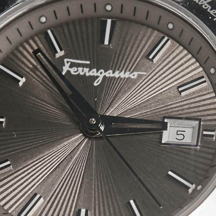 Pre Owned Salvatore Ferragamo Brown Stainless Steel 1898 FF3 Women's Wristwatch 33 mm