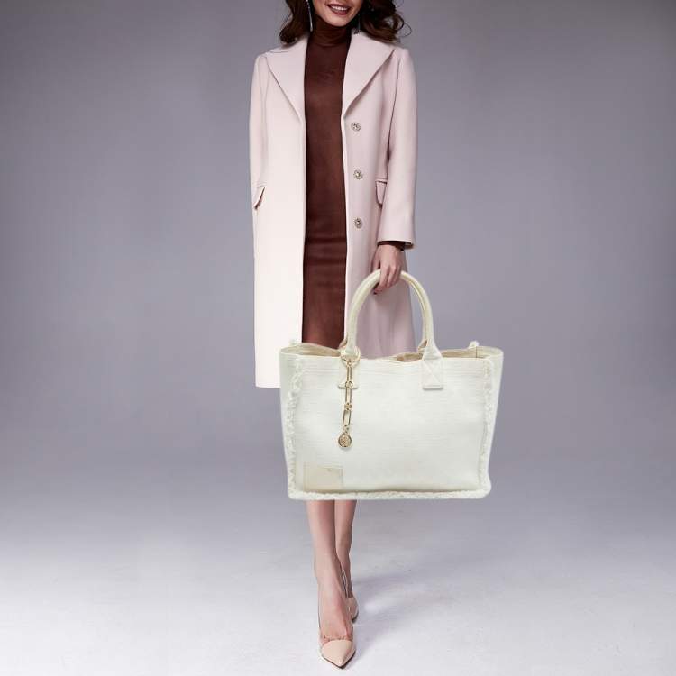 مملوكة مسبقًا Sandro Off White Embroidered Canvas Shopper Tote