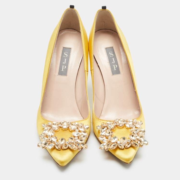Pre Owned SJP Sarah Jessica Parker Yellow Satin Crystal Embellished Pumps Size 37