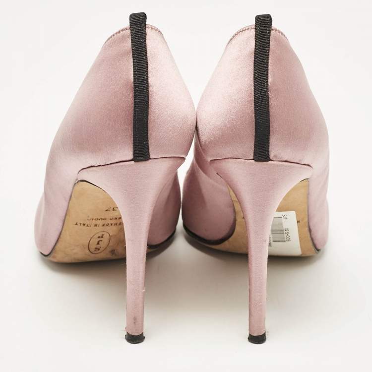 Pre Owned SJP Sarah Jessica Parker Beige Satin Crystal Embellished Pumps Size 37
