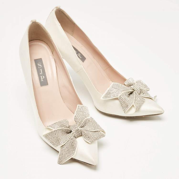 Pre Owned SJP Sarah Jessica Parker Off White Satin Samara Pumps Size 37
