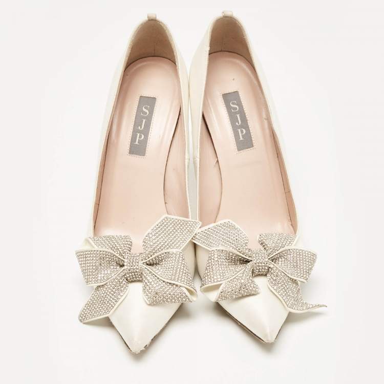 Pre Owned SJP Sarah Jessica Parker Off White Satin Samara Pumps Size 37