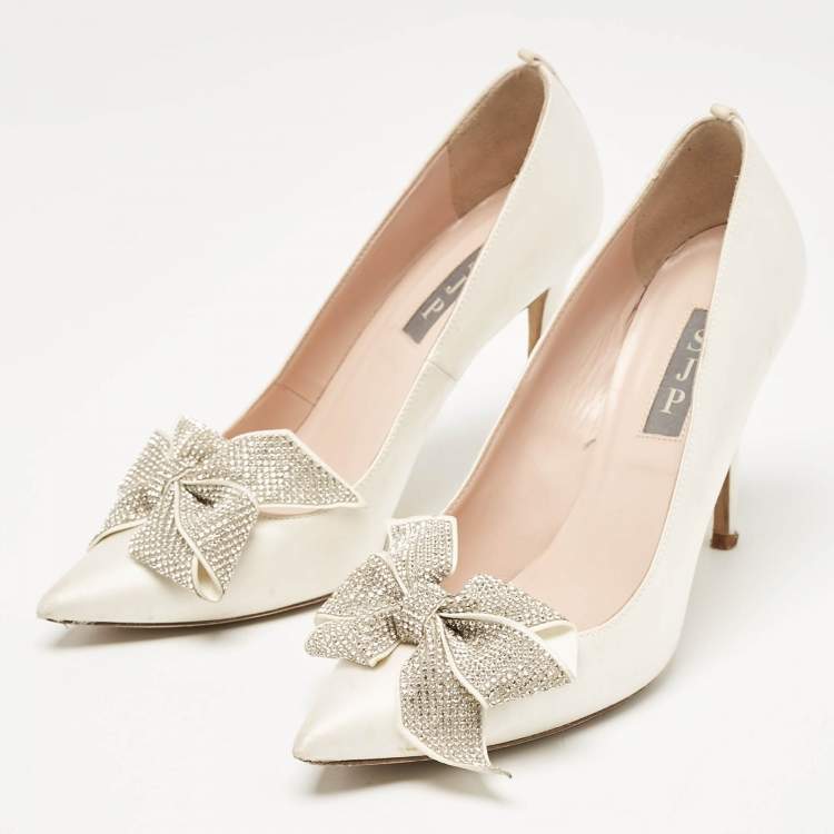 Pre Owned SJP Sarah Jessica Parker Off White Satin Samara Pumps Size 37