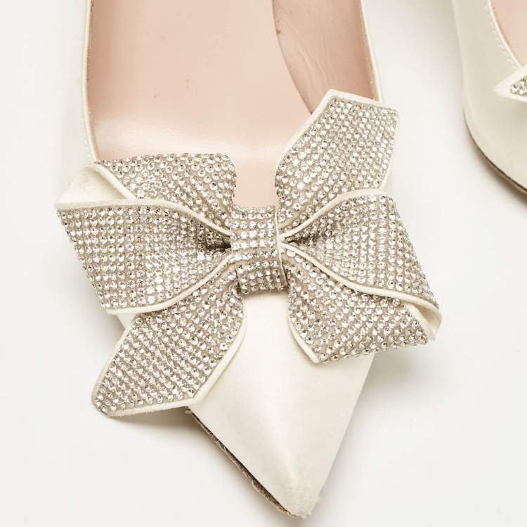 Pre Owned SJP Sarah Jessica Parker Off White Satin Samara Pumps Size 37