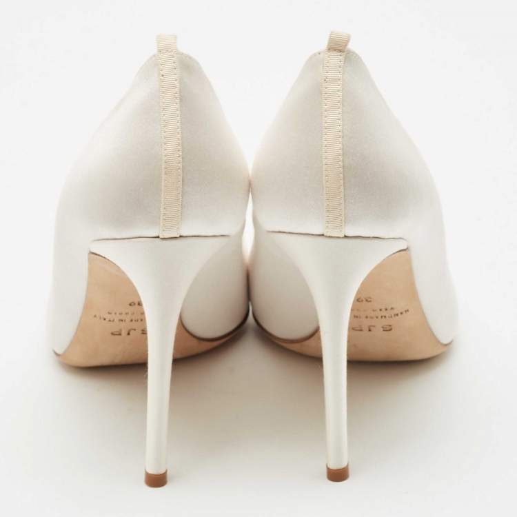 Pre Owned SJP Sarah Jessica Parker White Satin Crystals Embellished Pumps Size 39