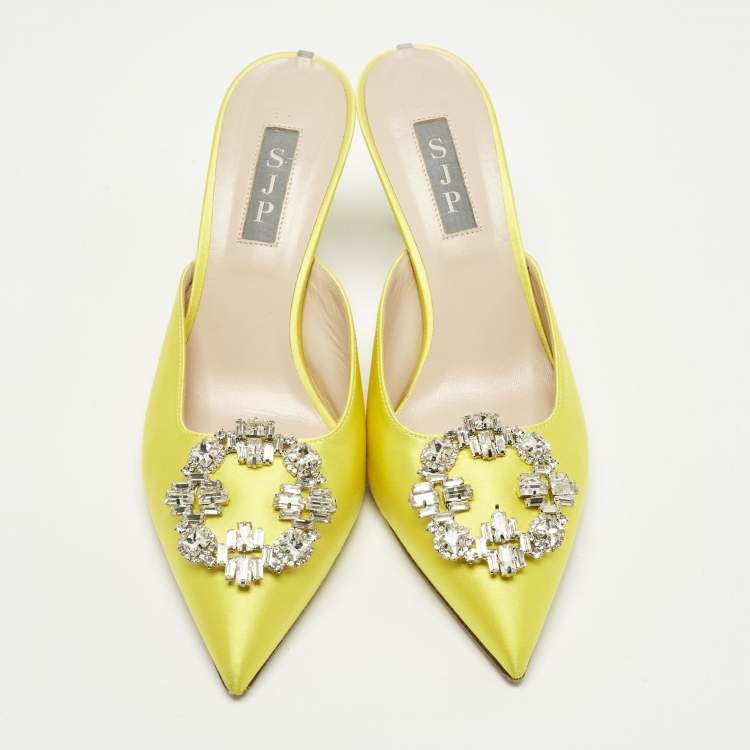 Pre Owned SJP Sarah Jessica Parker Size 38.5 Yellow Satin Crystal Embellished Mules