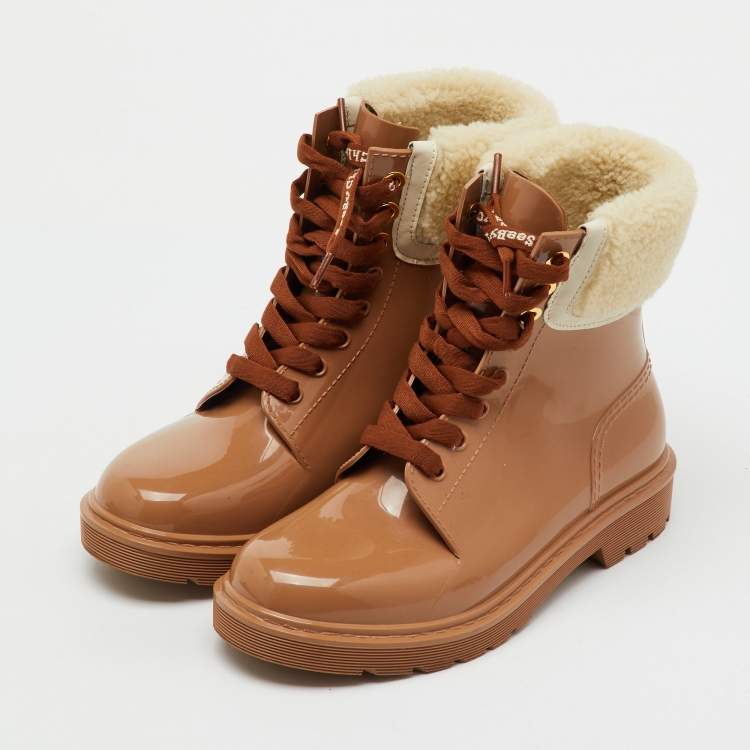 Pre Owned See by Chloe Beige Rubber and Shearling Fur Florrie Lined Combat Boots Size 39