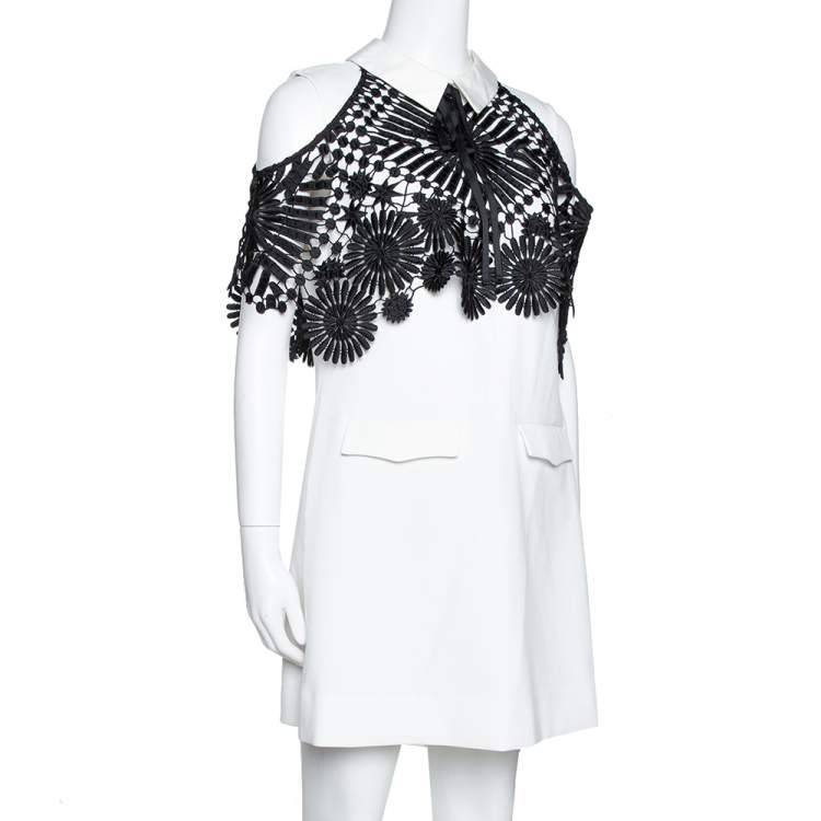 مملوكة مسبقًا Self Portrait Monochrome Crepe Lace Cape Mini Dress M